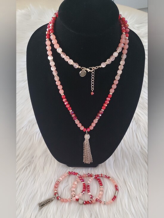 White House Black Market Jewelry - WHBM Pink, Berry Beaded Tassel Necklace & Stretch Bracelet Set | Crystal Accents